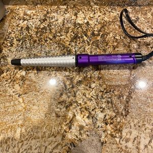 Bed Head  Tigi textured curling wand, like new